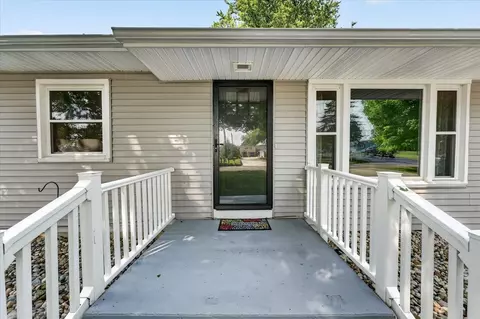 Exterior - 4940 Wanda, Jackson, MI 49201 photo 7 of 12