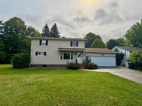 1447 71 12, South Haven, MI 49090