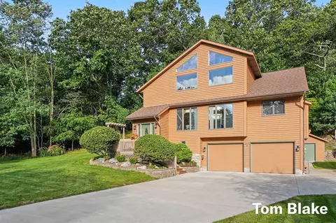 2335 Bluffton, Muskegon, MI 49441