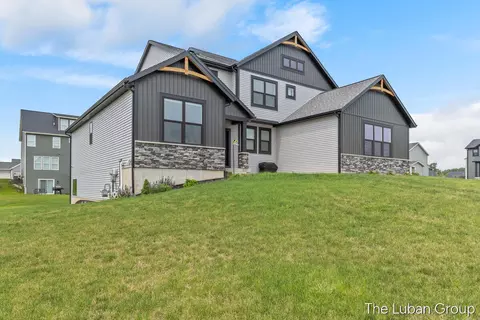 Exterior - 3338 Eagle Peak, Jenison, MI 49428 photo 5 of 7