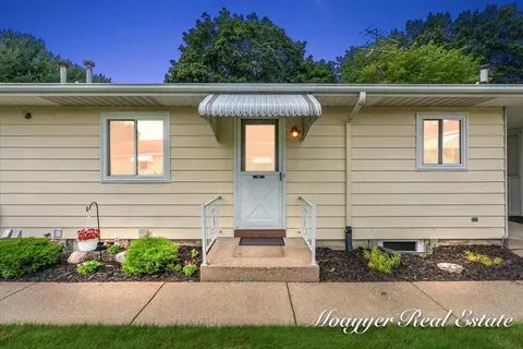 5895 Leisure S, Grand Rapids, MI 49548