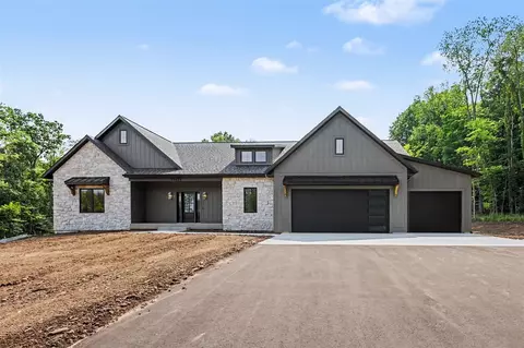 10621 Sun-da-go, Middleville, MI 49333