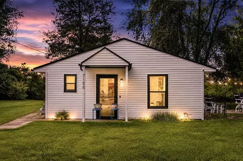 7188 E Bch, South Haven, MI 49090