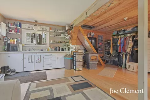 Kitchen - 5708 E 52nd, Newaygo, MI 49337 photo 4 of 4