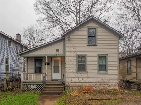 637 Davis, Kalamazoo, MI 49007