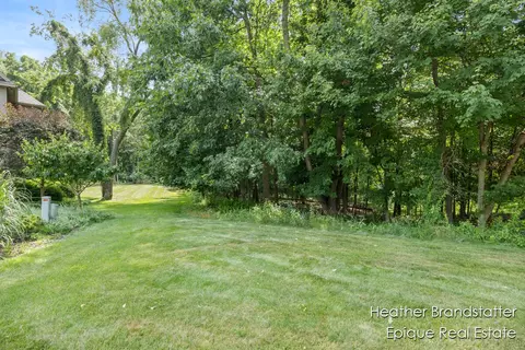 7670 Wood Violet Ct SE, Ada, MI 49301 photo 6
