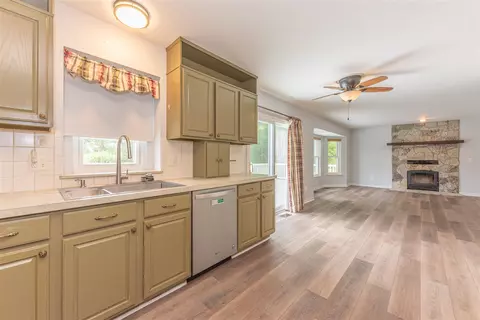 Kitchen - 6884 Ralaric, Dexter, MI 48130 photo 3 of 4