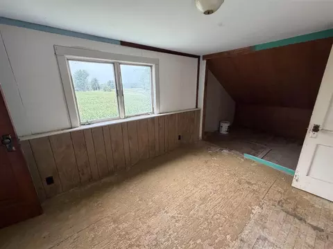 Bedroom - 3109 E Sugar Grv, Custer, MI 49405 photo 4 of 4