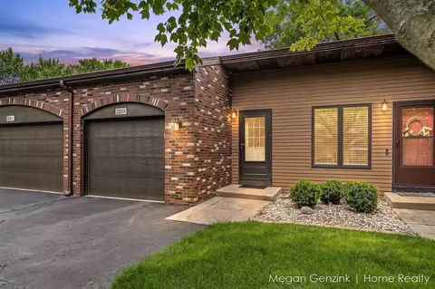 3259 Arrowhead Arms, Grandville, MI 49418