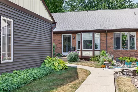 2277 Radcliff, Grand Rapids, MI 49546