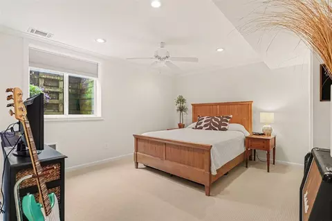 Bedroom - 6103 Wheatlands, Scotts, MI 49088 photo 9 of 9