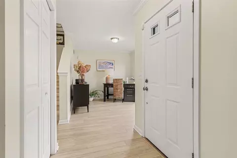 Entry Way - 6103 Wheatlands, Scotts, MI 49088 photo 1 of 2