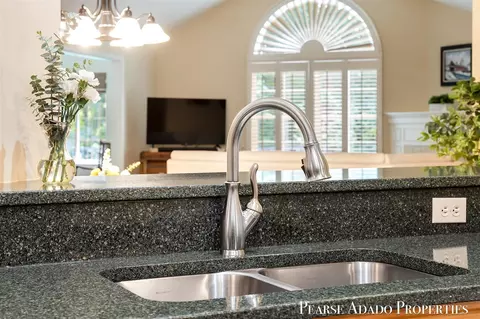 Kitchen - 1033 Bridge Crst, Ada, MI 49301 photo 4 of 5