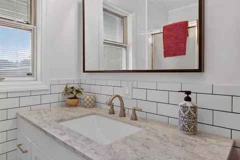 Bath - 415 Richard, Spring Arbor, MI 49283 photo 2 of 4