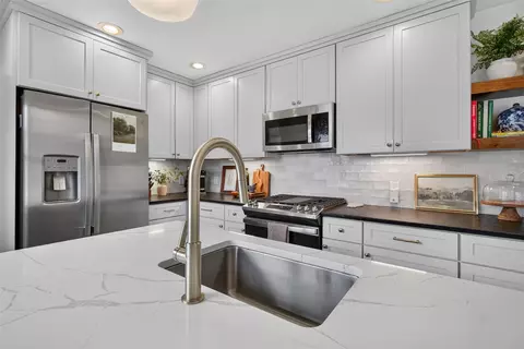 Kitchen - 415 Richard, Spring Arbor, MI 49283 photo 7 of 11