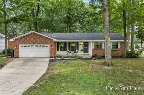 4930 Poinsettia, Kentwood, MI 49508