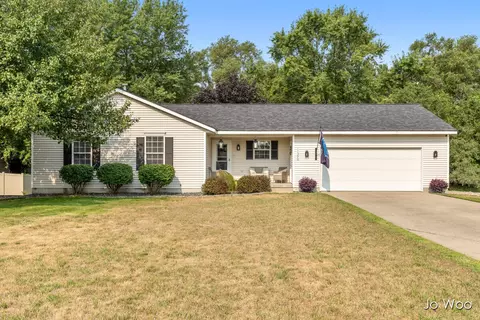 11395 Hunters Mdw, Allendale, MI 49401