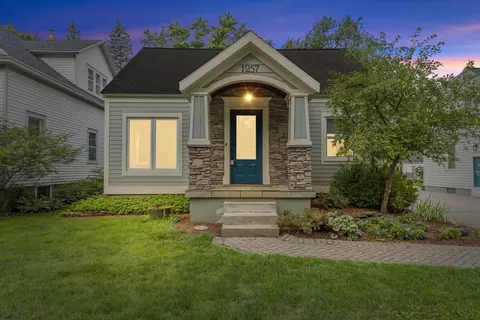 1257 Hillcrest, Grand Rapids, MI 49504