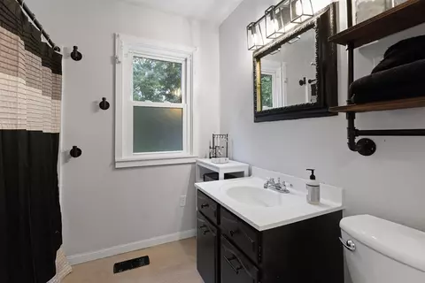 Bath - 515 E Russell, Tecumseh, MI 49286 photo 1 of 1