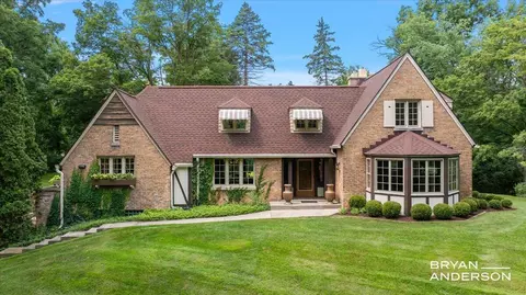 1830 Bridge, Grand Rapids, MI 49504