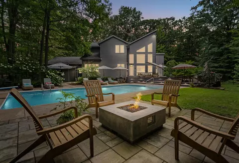 16275 Riley, Holland, MI 49424