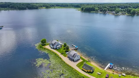 80885 County Road 652, Lawton, MI 49065