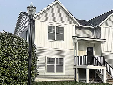 2118 Sherwood, Holland, MI 49423