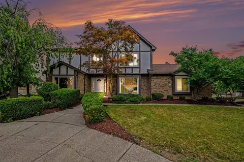 22276 Sheffield, Farmington Hills, MI 48335