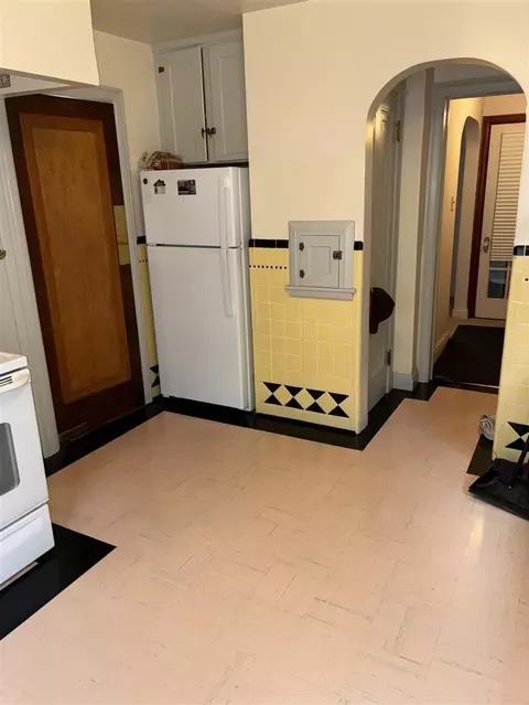 Kitchen - 10734 E Outer, Detroit, MI 48224 photo 3 of 3