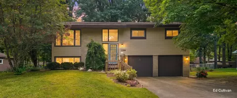 7276 Edgewood, Jenison, MI 49428