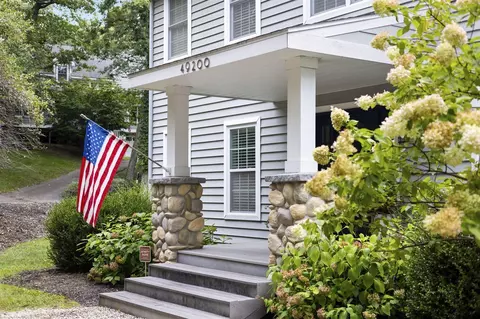 49200 Golfview, New Buffalo, MI 49117