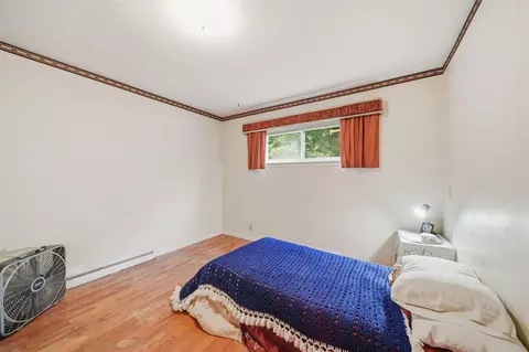 Bedroom - 10935 Warner, Concord, MI 49237 photo 2 of 5