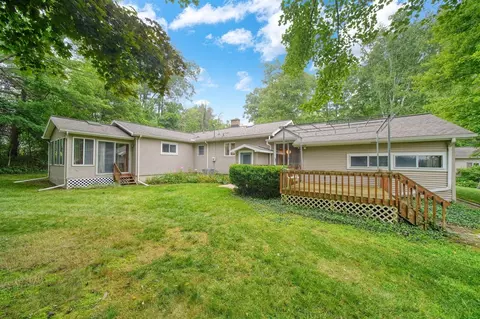 Exterior - 10935 Warner, Concord, MI 49237 photo 4 of 10