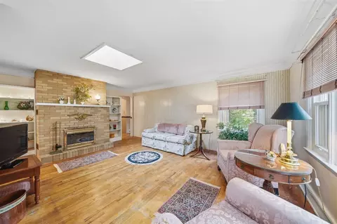 Living - 10935 Warner, Concord, MI 49237 photo 1 of 4