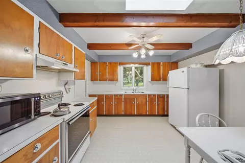 Kitchen - 10935 Warner, Concord, MI 49237 photo 1 of 2