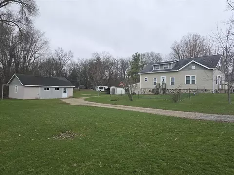 Exterior - 804 E State, Colon, MI 49040 photo 7 of 11