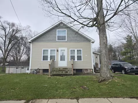 Exterior - 804 E State, Colon, MI 49040 photo 3 of 11