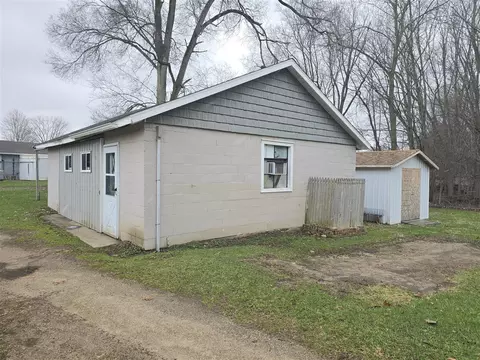 Exterior - 804 E State, Colon, MI 49040 photo 9 of 11