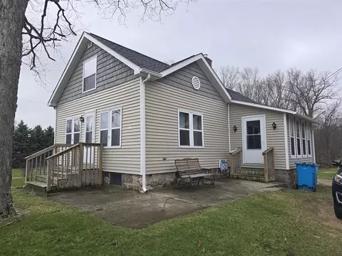 Exterior - 804 E State, Colon, MI 49040 photo 2 of 11