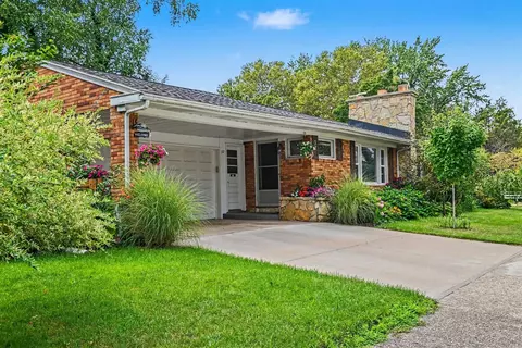 32 Cherry, Holland, MI 49423