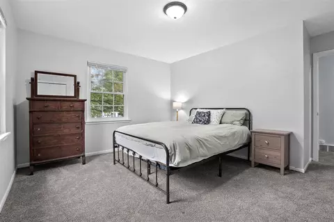 Bedroom - 110 Haymac, Parchment, MI 49004 photo 5 of 5