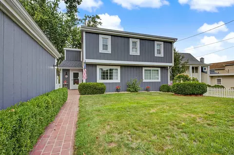 2124 Ash Te Wette Bch, Hillsdale, MI 49242