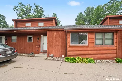 228 S S Wall #2, Zeeland, MI 49464