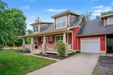 3048 Park Dr, Douglas, MI 49406