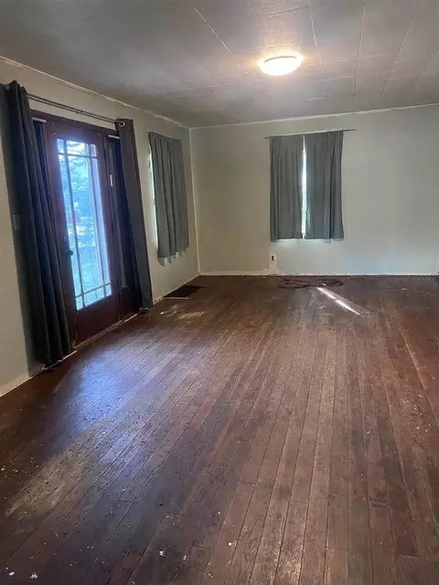 Living - 703 E Front, Buchanan, MI 49107 photo 1 of 1