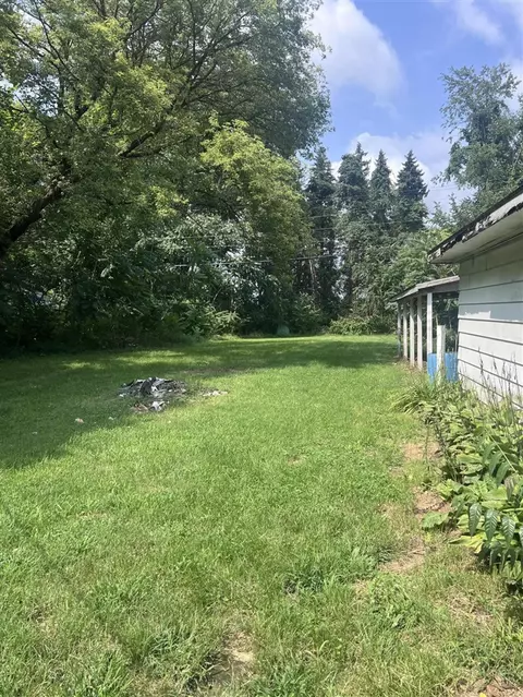 703 E Front, Buchanan, MI 49107 photo 9