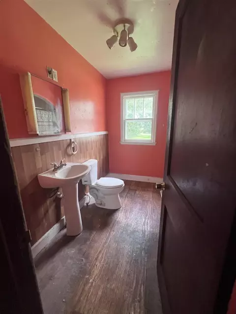 703 E Front, Buchanan, MI 49107 photo 4