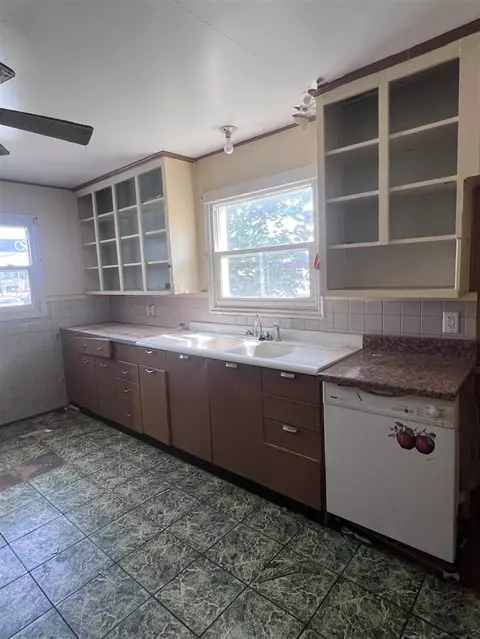 703 E Front, Buchanan, MI 49107 photo 2