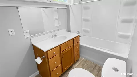 Bath - 716 Root, Belding, MI 48809 photo 3 of 7
