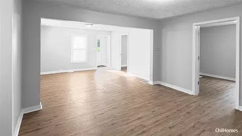 Living - 716 Root, Belding, MI 48809 photo 2 of 4